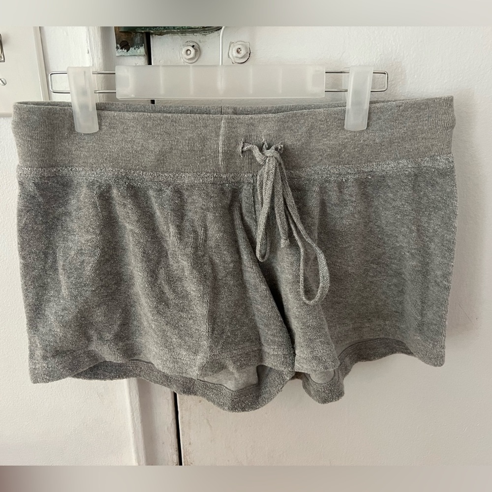 Hard tail shorts